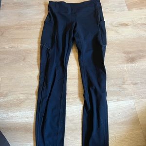 Lululemon leggings size 6. Good quality.